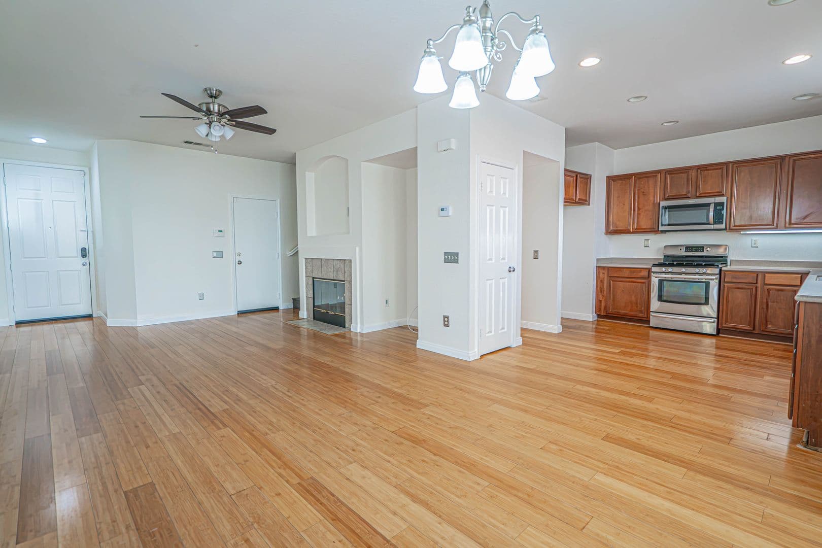 Valencia House: 29270 Hatari Way