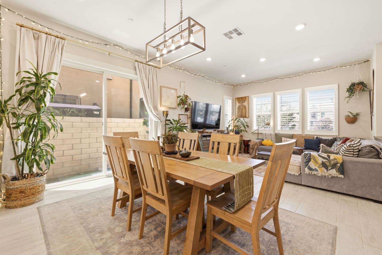 Valencia House: 27233 Red Willow Court