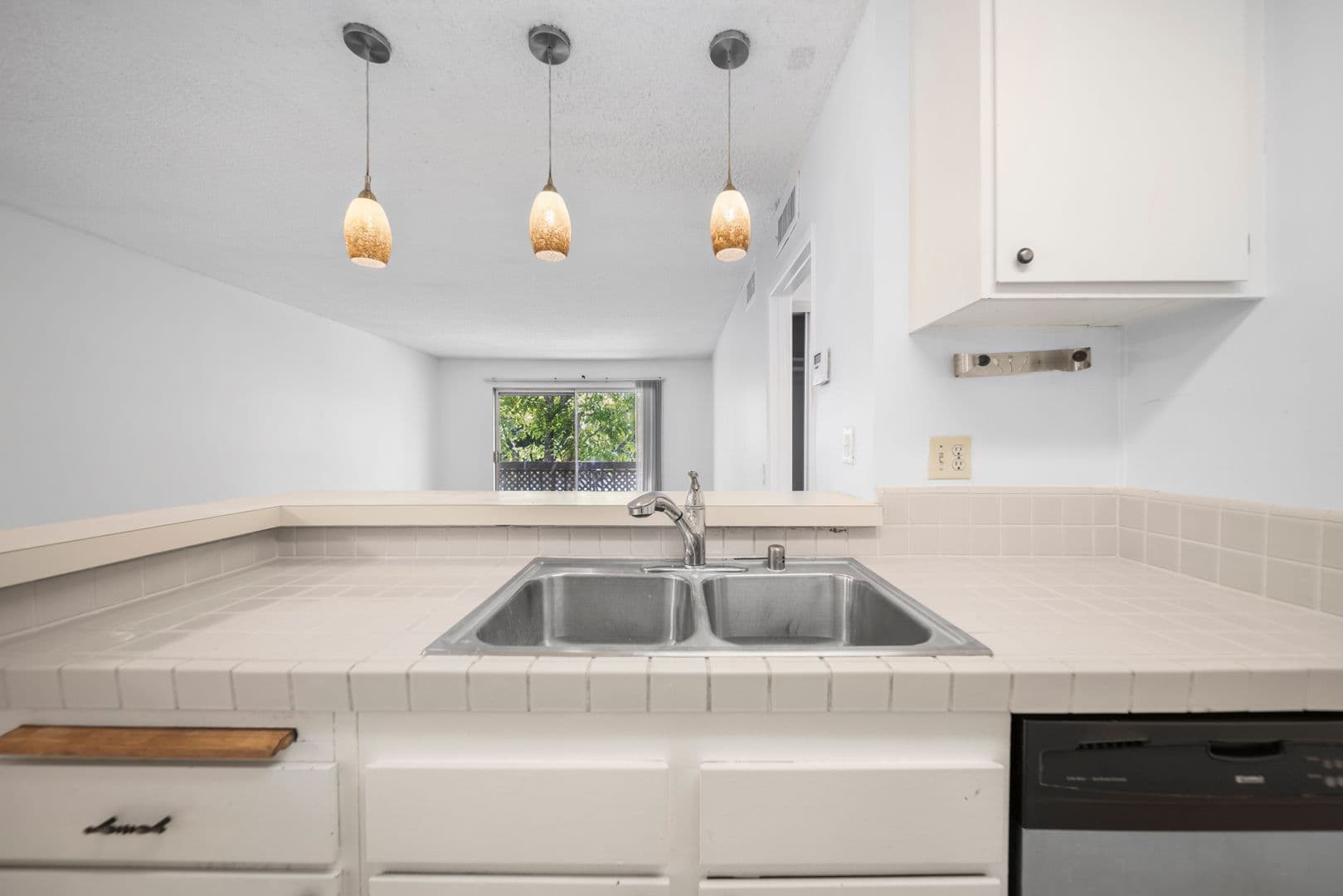 Valencia Condo: 23515 Lyons Ave. #261