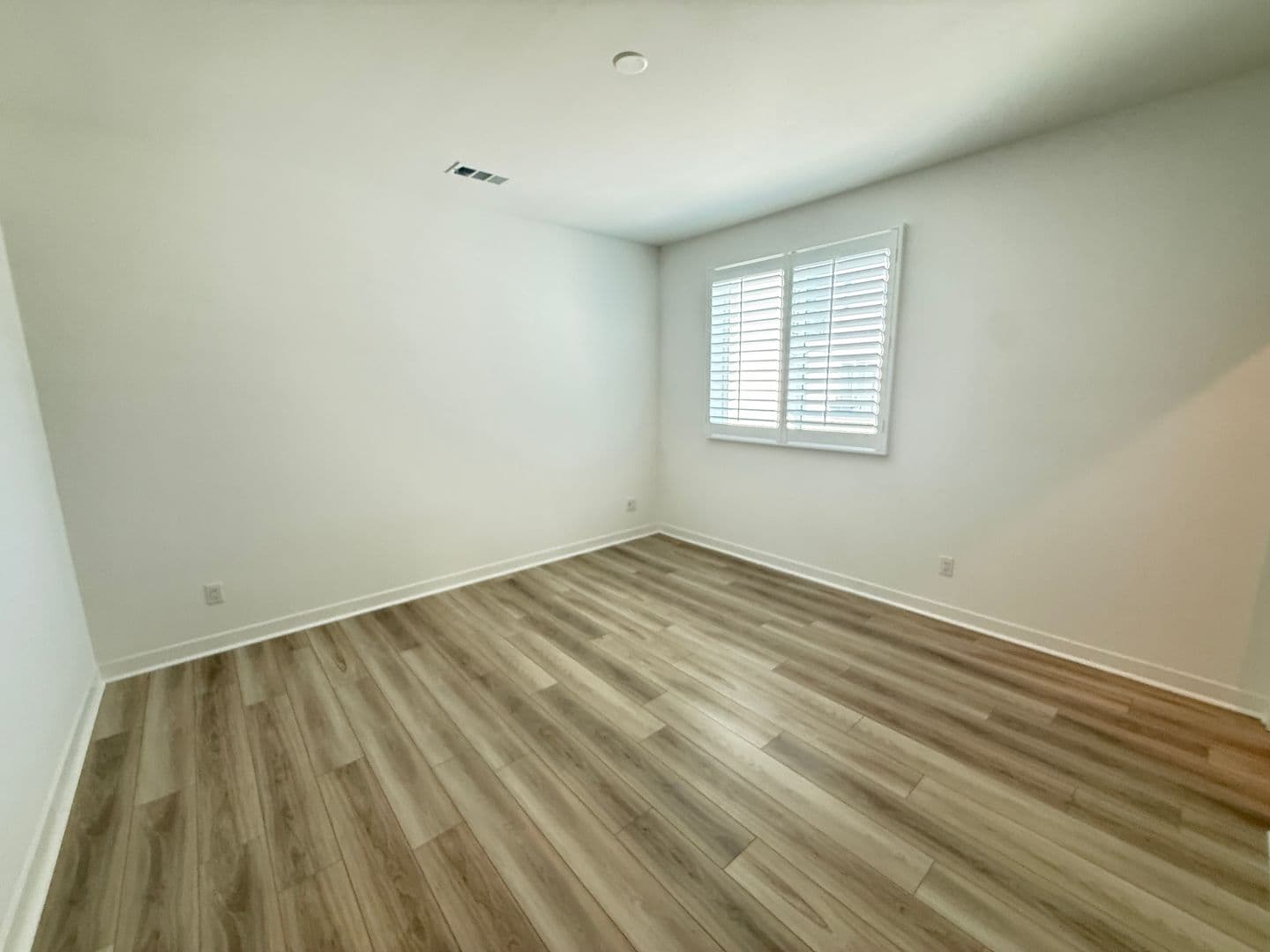 Valencia House: 26978 Mosswood Lane
