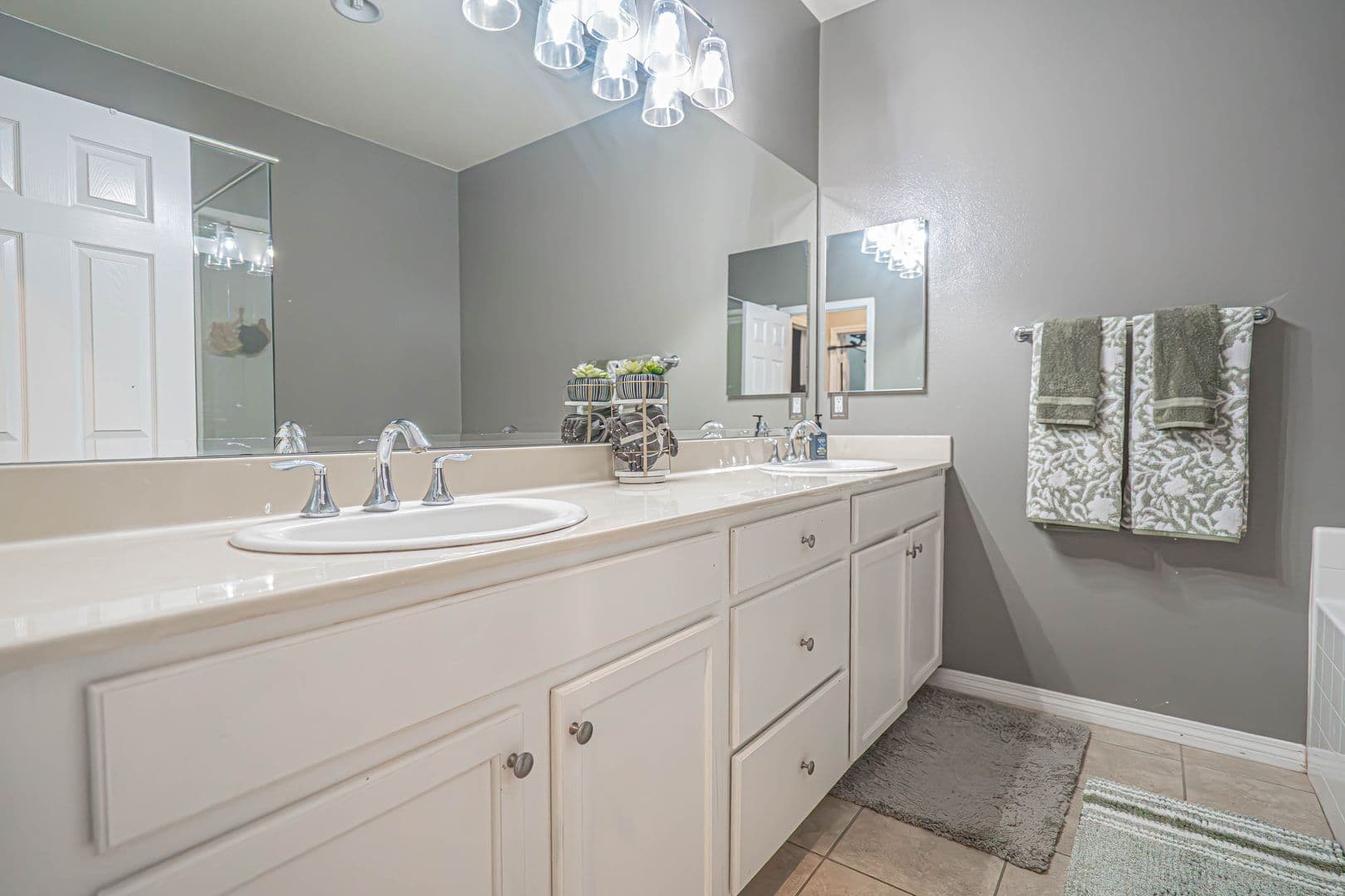 Valencia Townhome: 28517 Pietro Dr.