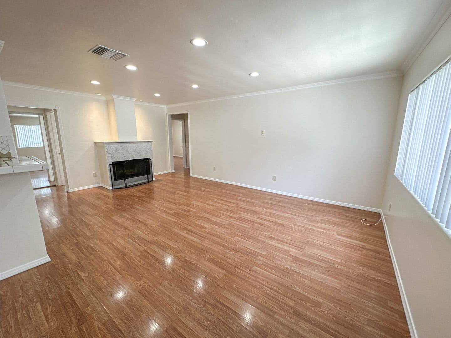 Reseda House: 7353 Yarmouth Ave