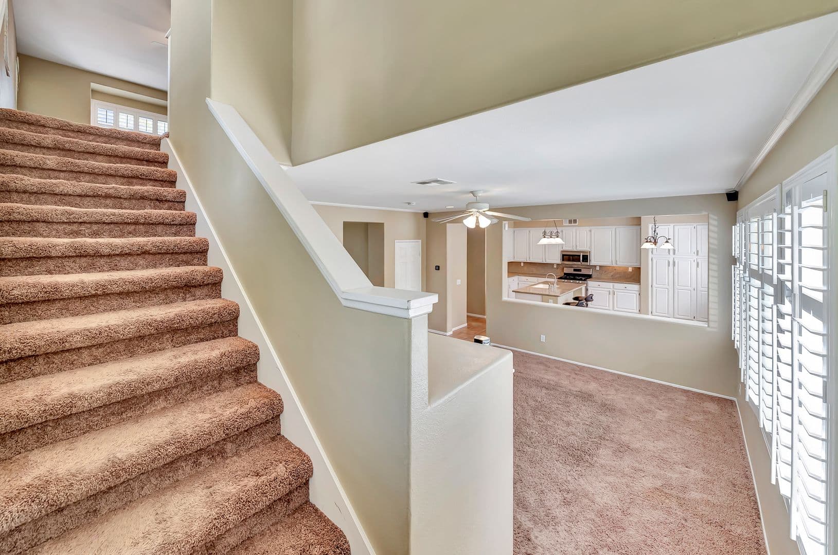 Santa Clarita House: 22818 Raintree Lane
