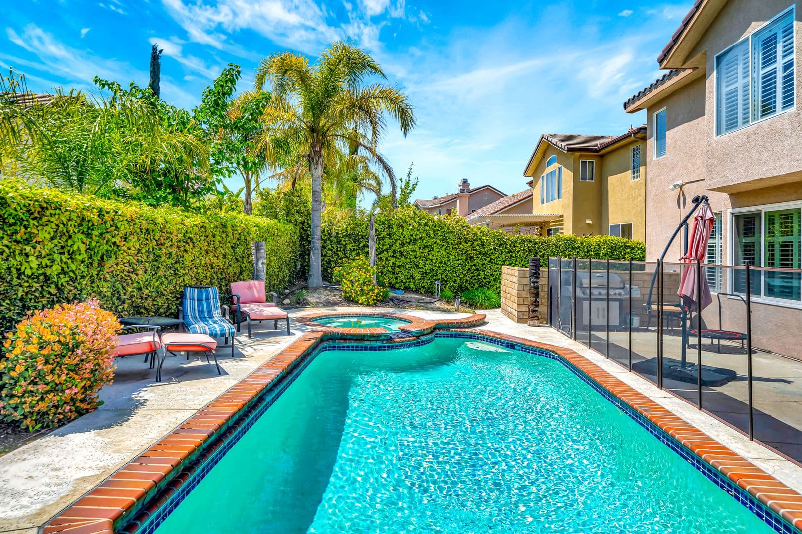Santa Clarita House: 22818 Raintree Lane