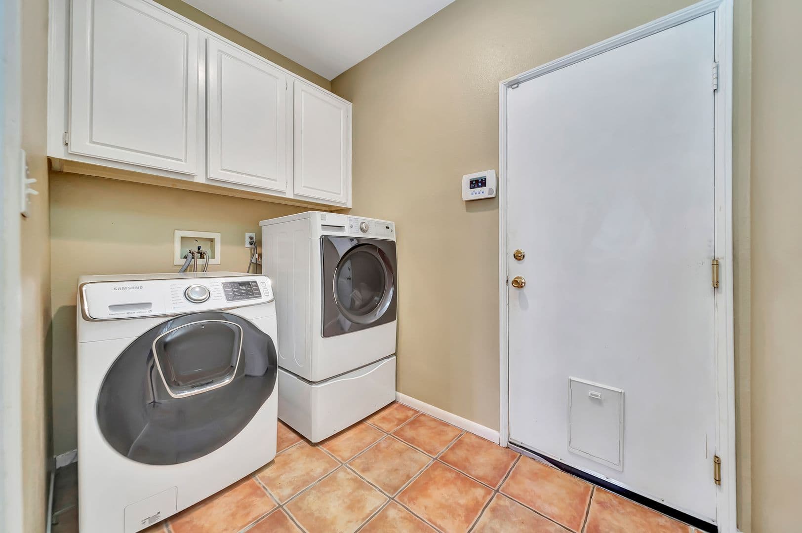 Santa Clarita House: 22818 Raintree Lane