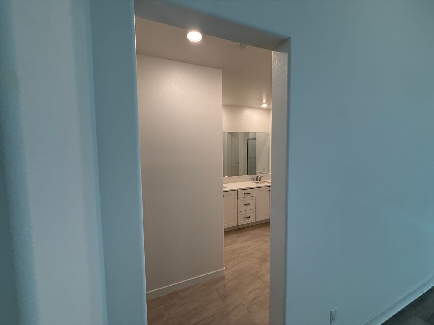 Valencia House: 26978 Mosswood Lane