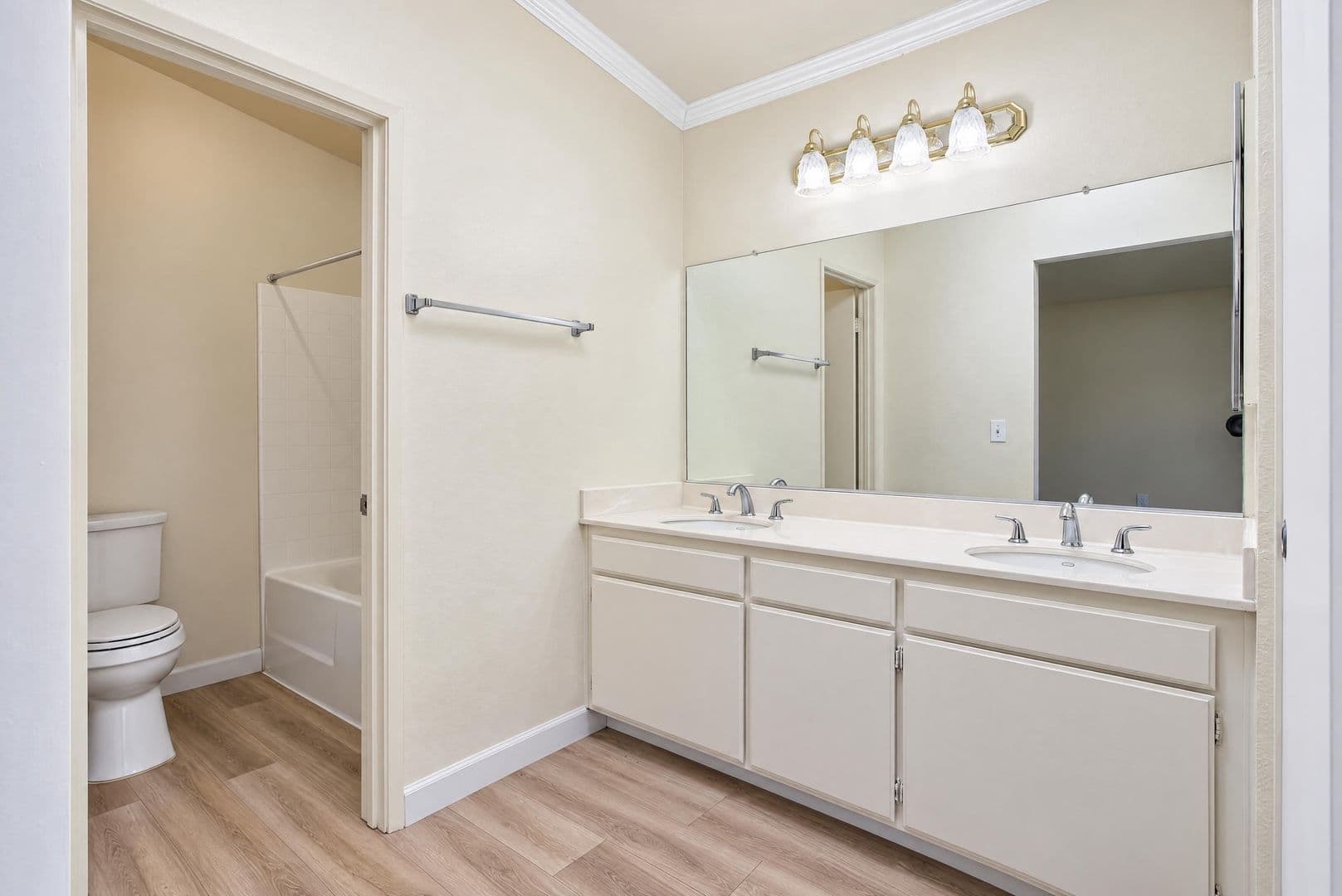 Santa Clarita House: 22441 Cardiff Drive