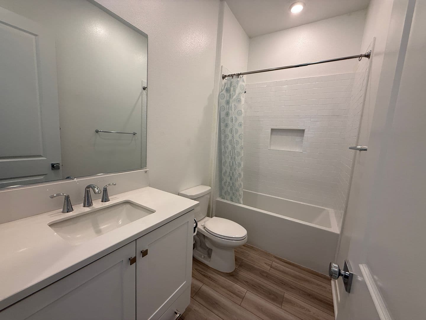 Valencia House: 26978 Mosswood Lane