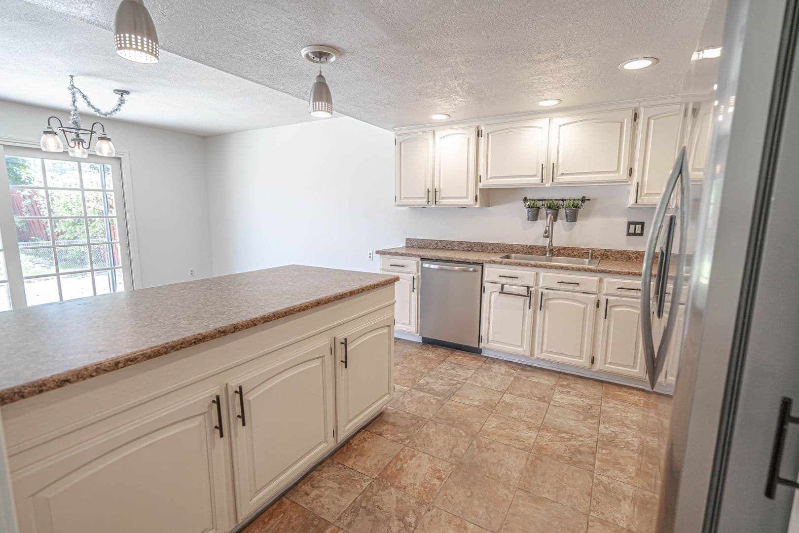 Santa Clarita House: 27020 Rio Pecos Drive