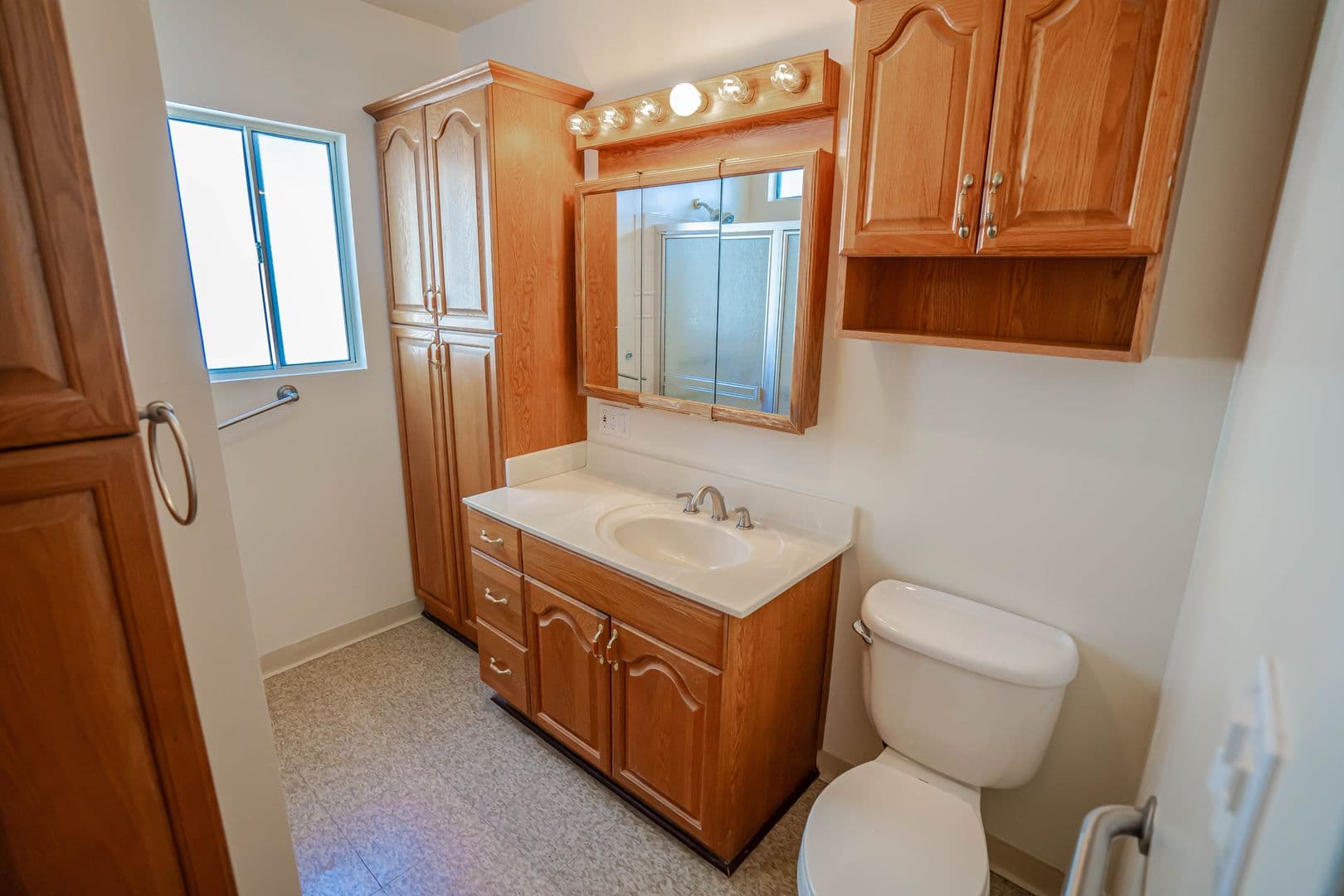 Northridge House: 18601 Sunburst Street