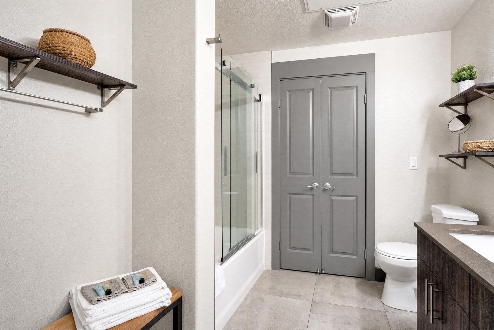 Valencia Condo: 24505 Town Center Drive #7104