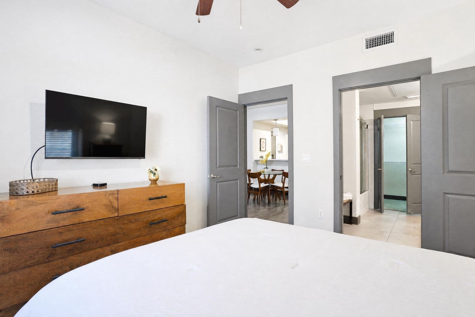 Valencia Condo: 24505 Town Center Drive #7104