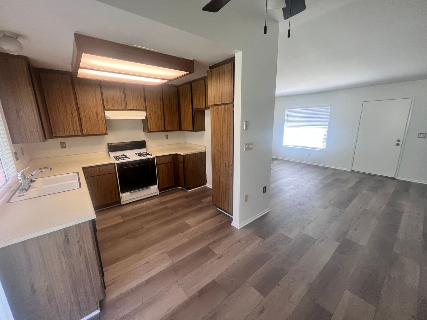 Valencia House: 25587 Alicante Dr.