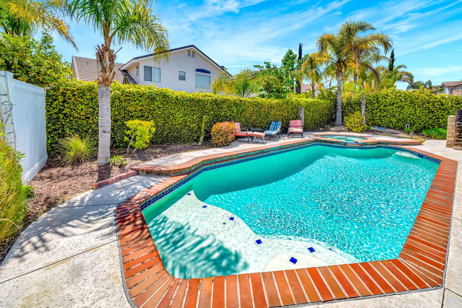 Santa Clarita House: 22818 Raintree Lane