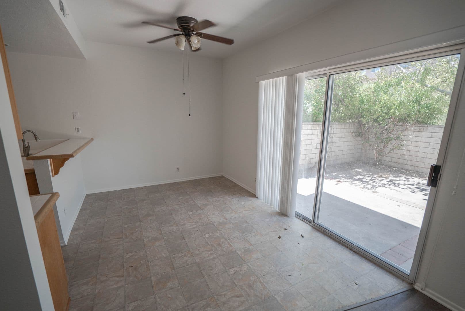 Saugus House: 22837 Banyan Place #336