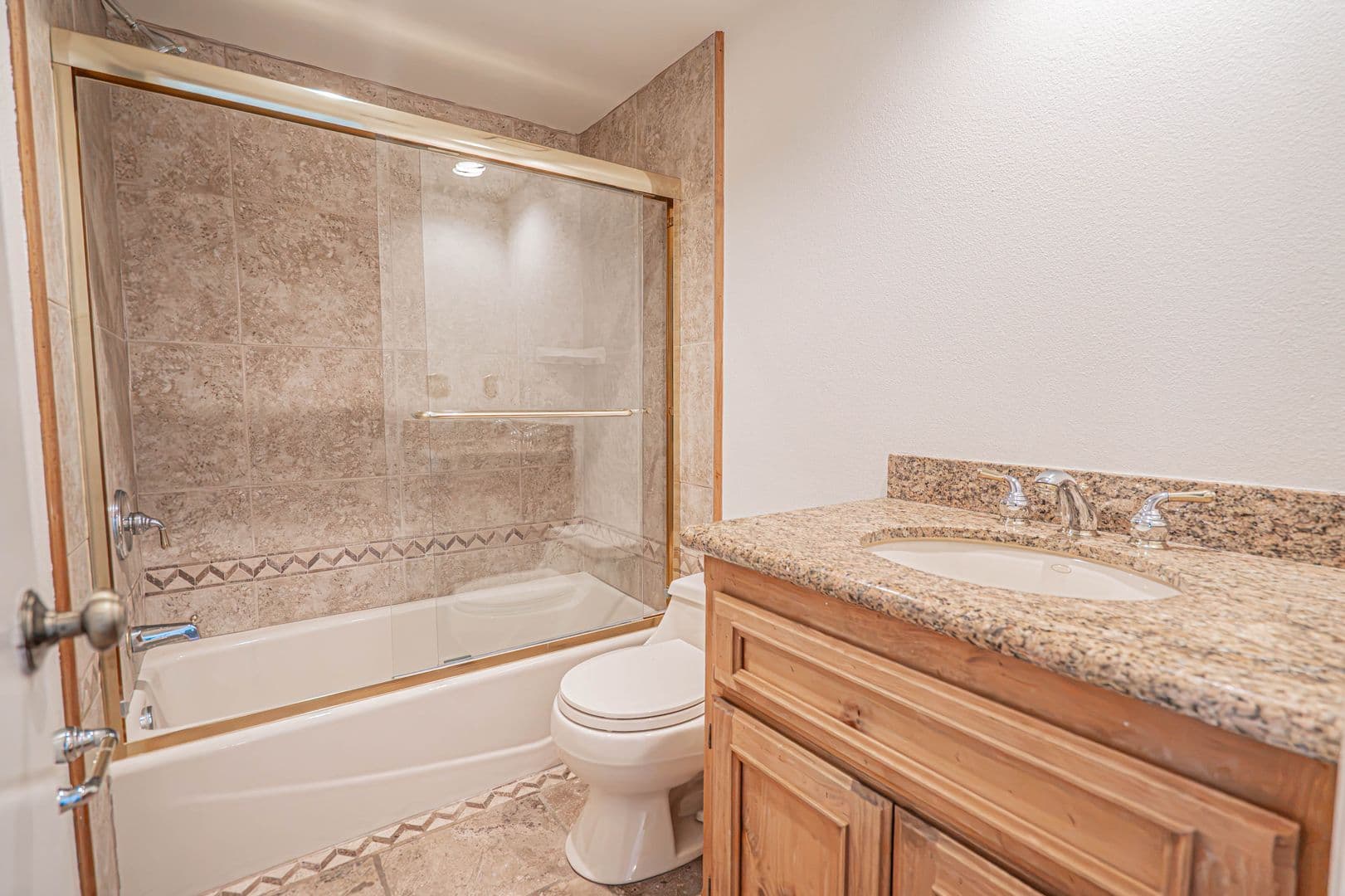 Santa Clarita Townhome: 22832 Banyan Place #22
