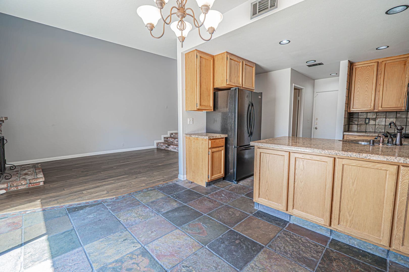 Santa Clarita Townhome: 22832 Banyan Place #22