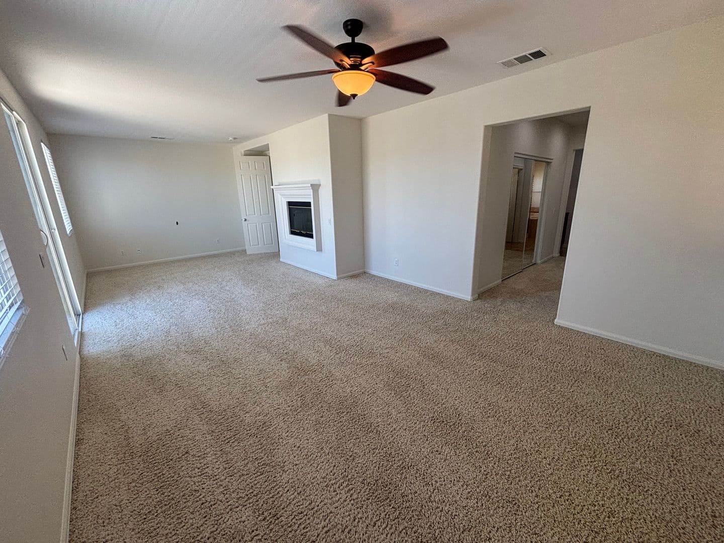 Palmdale House: 2307 Thorncroft Circle