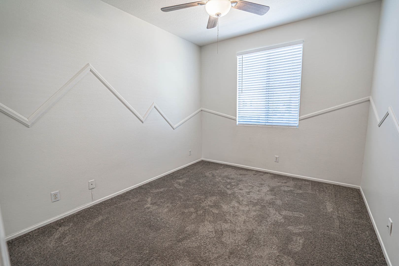 Santa Clarita Townhome: 25410 Dry Creek Court