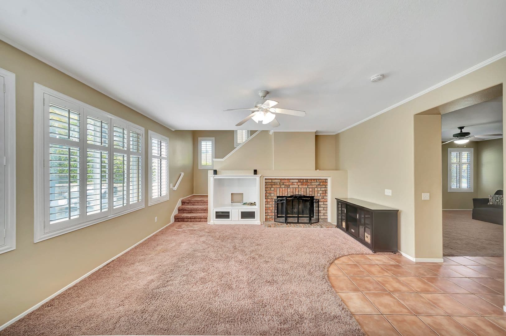 Santa Clarita House: 22818 Raintree Lane