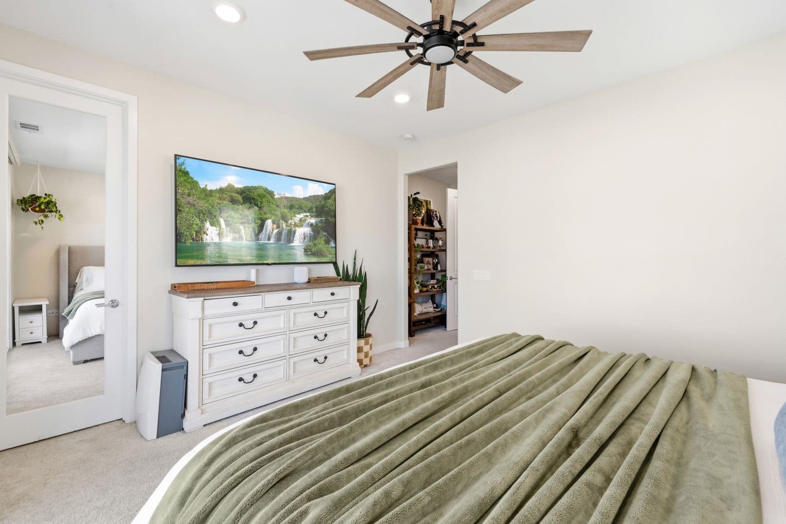 Valencia House: 27233 Red Willow Court