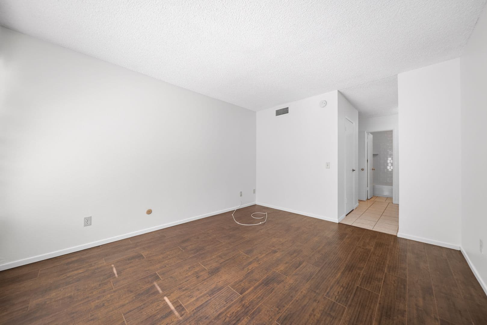 Valencia House: 23515 Lyons Ave. #261