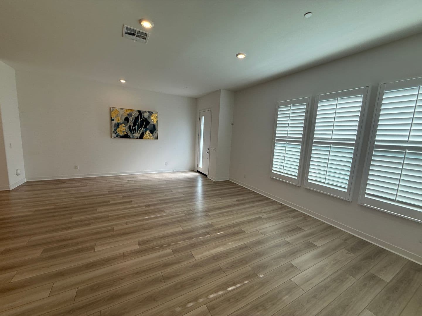 Valencia House: 26978 Mosswood Lane