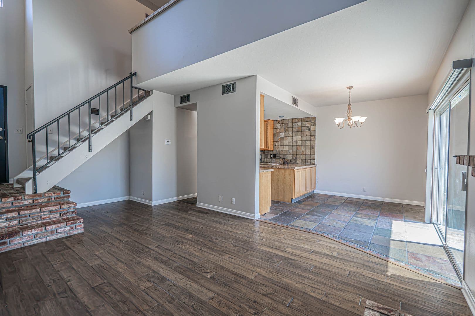 Santa Clarita Townhome: 22832 Banyan Place #22