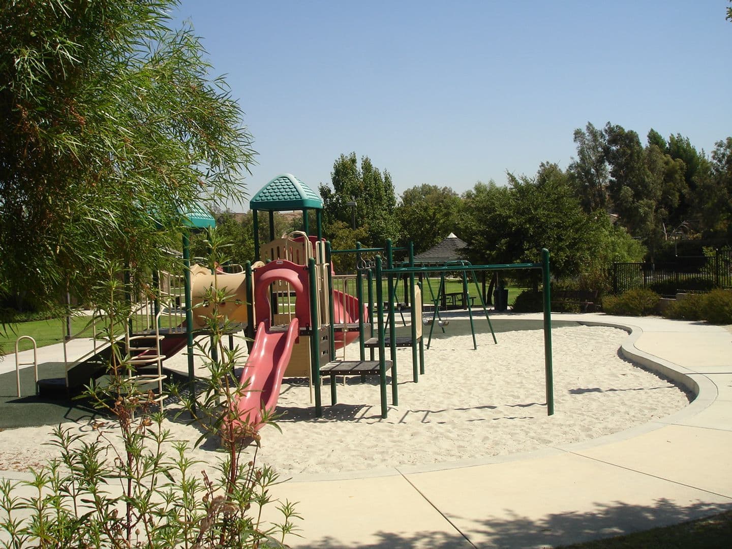 Santa Clarita Townhome: 25410 Dry Creek Court