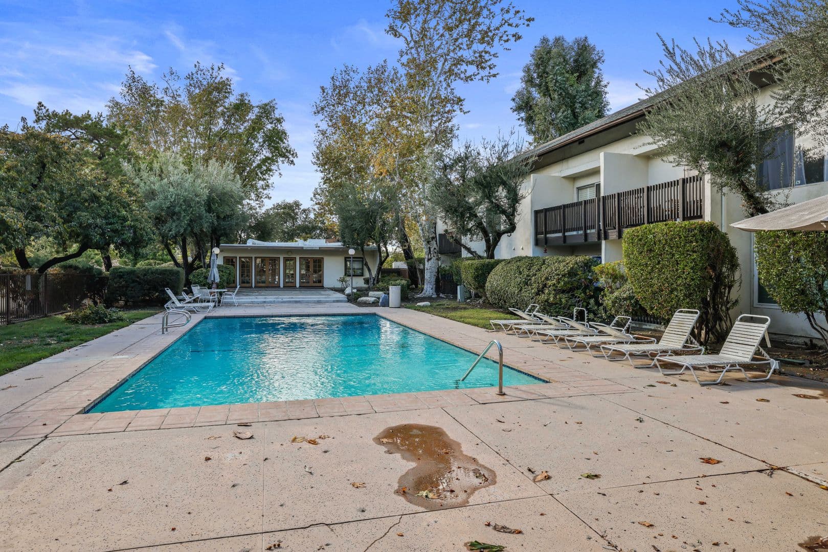 Valencia Condo: 23515 Lyons Ave. #261