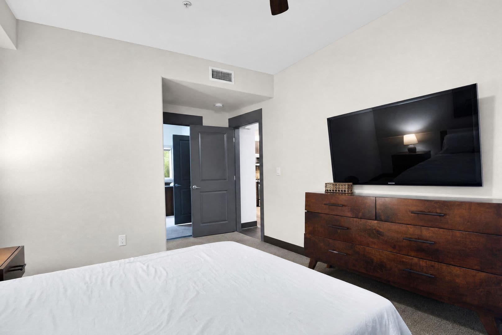 Valencia Condo: 24505 Town Center Drive #7104