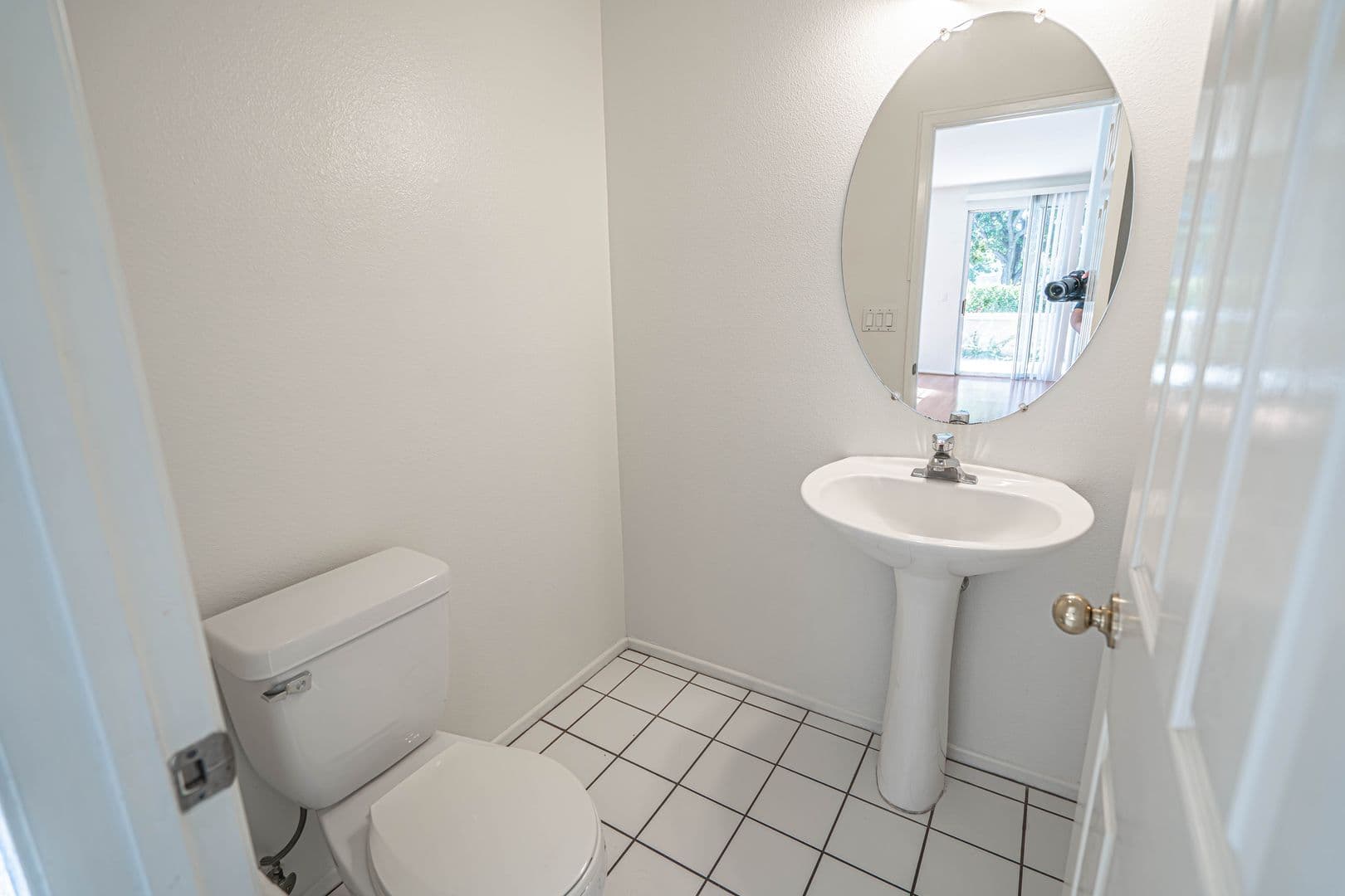 Santa Clarita Townhome: 25410 Dry Creek Court