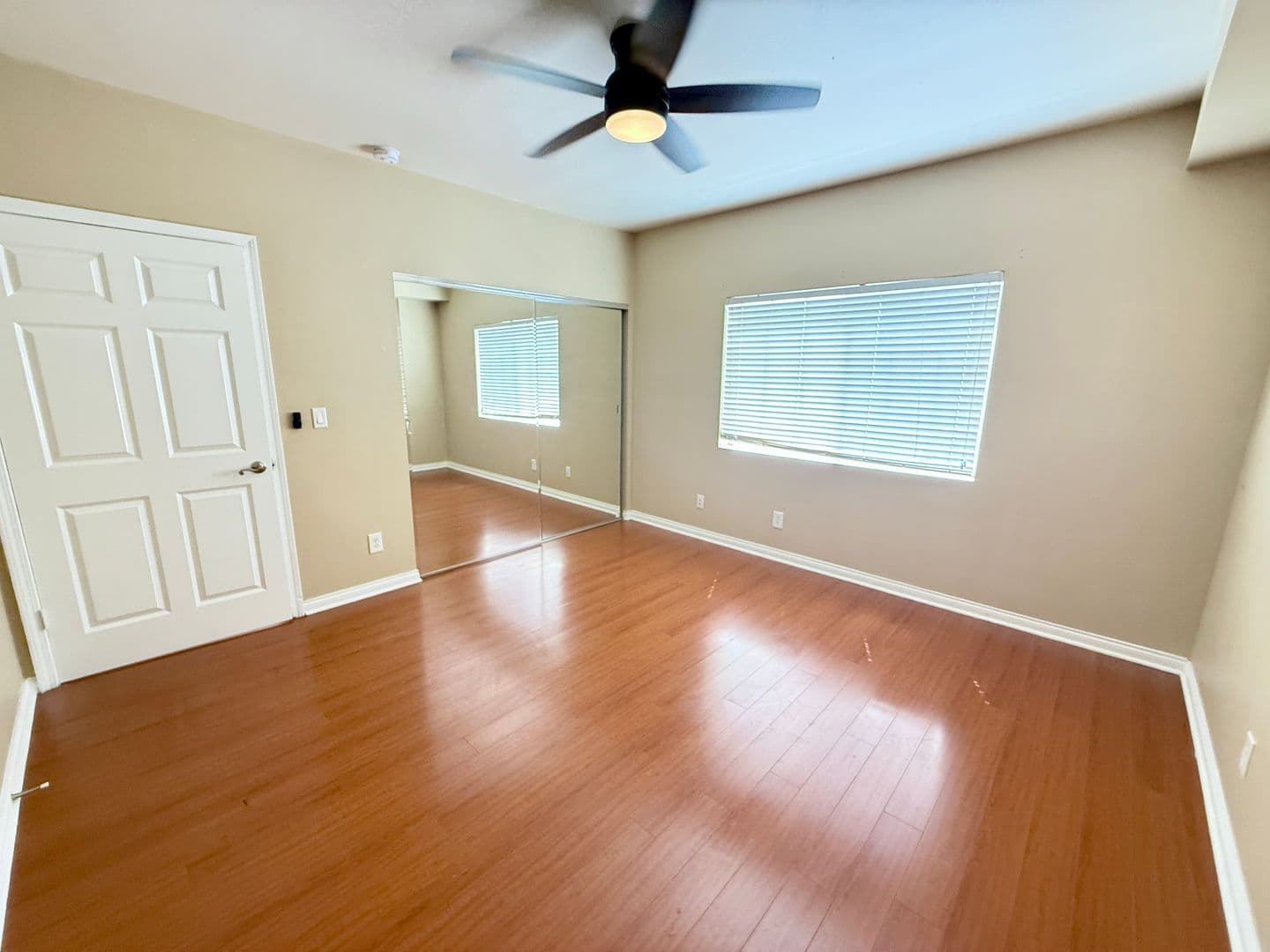Sherman Oaks Townhome: 4609 Kester Avenue #202