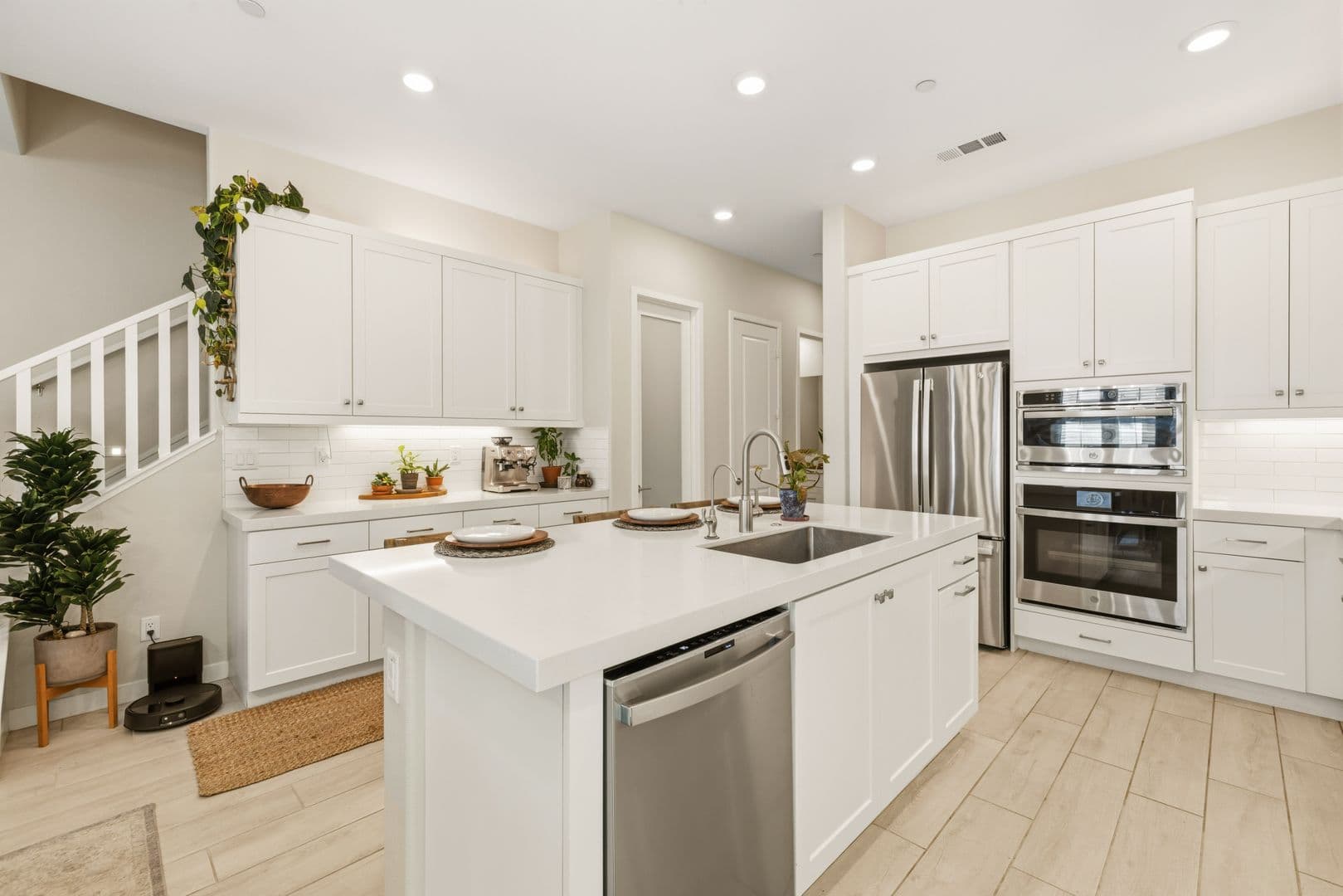 Valencia House: 27233 Red Willow Court