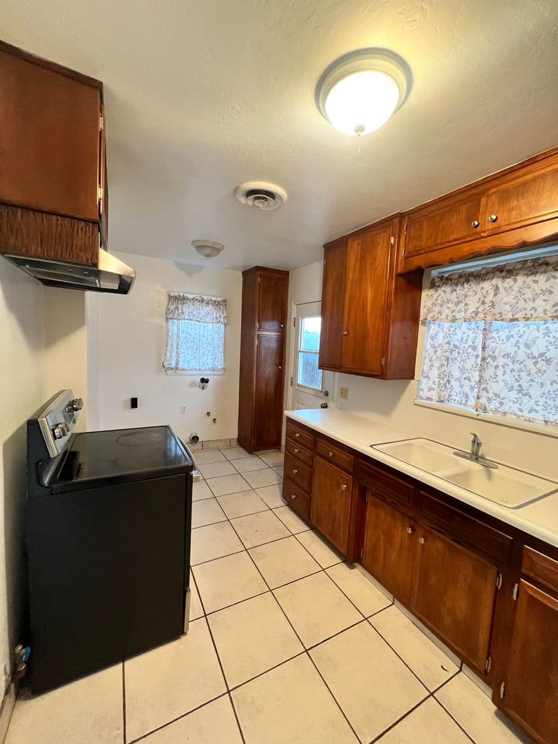 Wasco House: 1416 5th Street