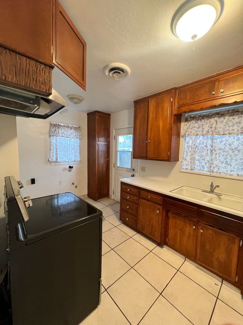 Wasco House: 1416 5th Street