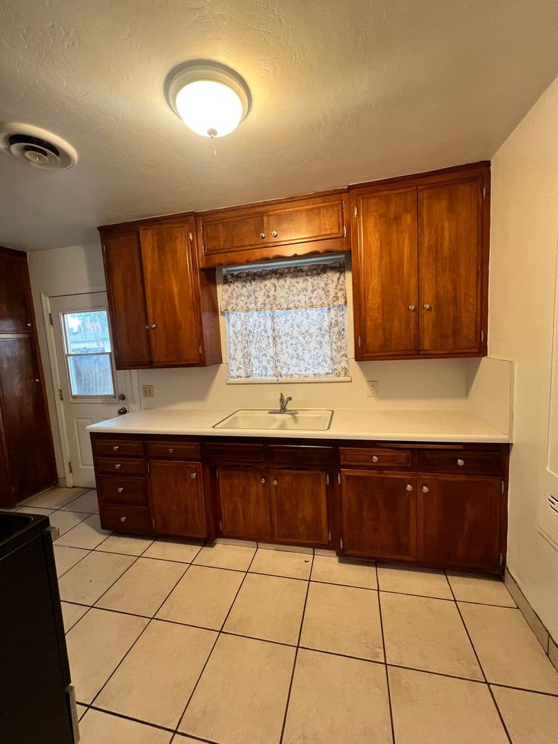 Wasco House: 1416 5th Street