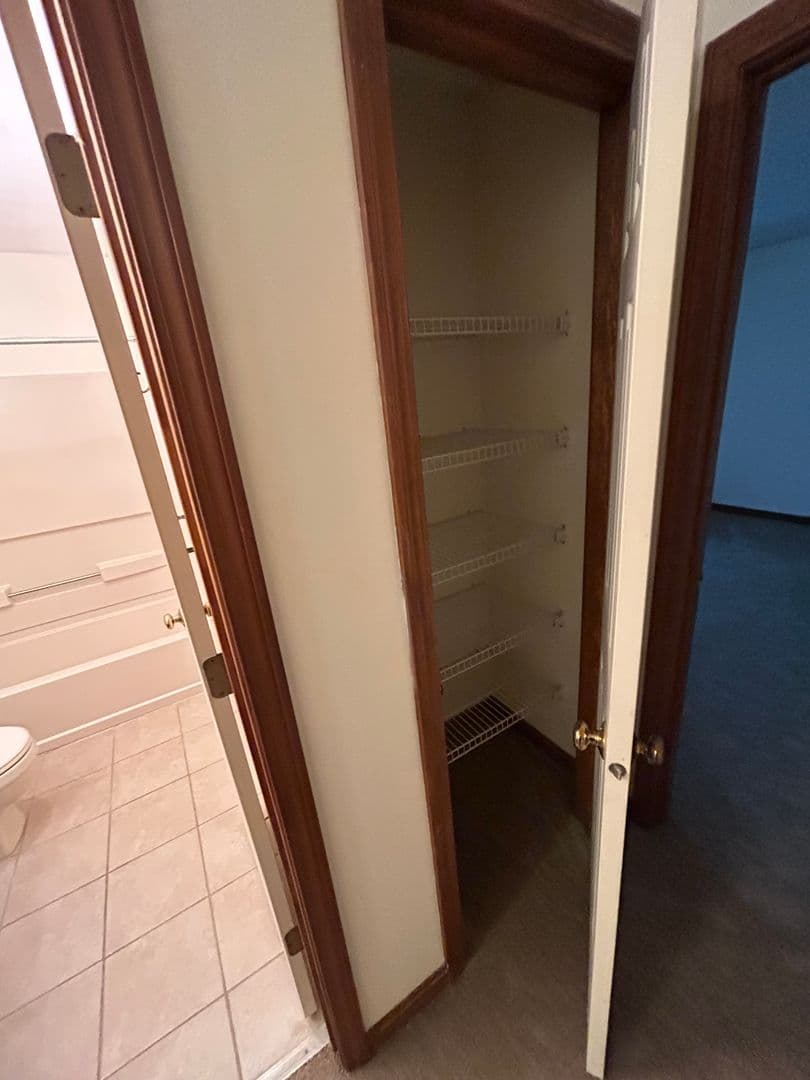 Merrimack Townhome: 13 Hummingbird Lane