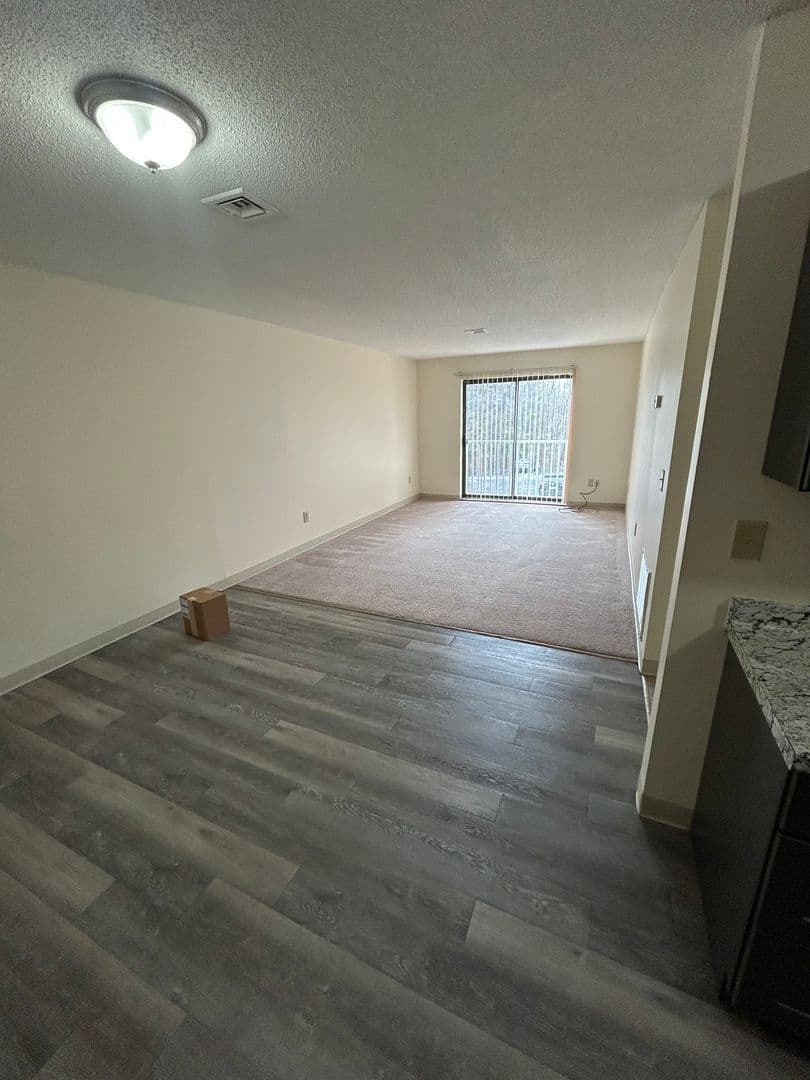 Nashua Apartment: 190 Ledge Street