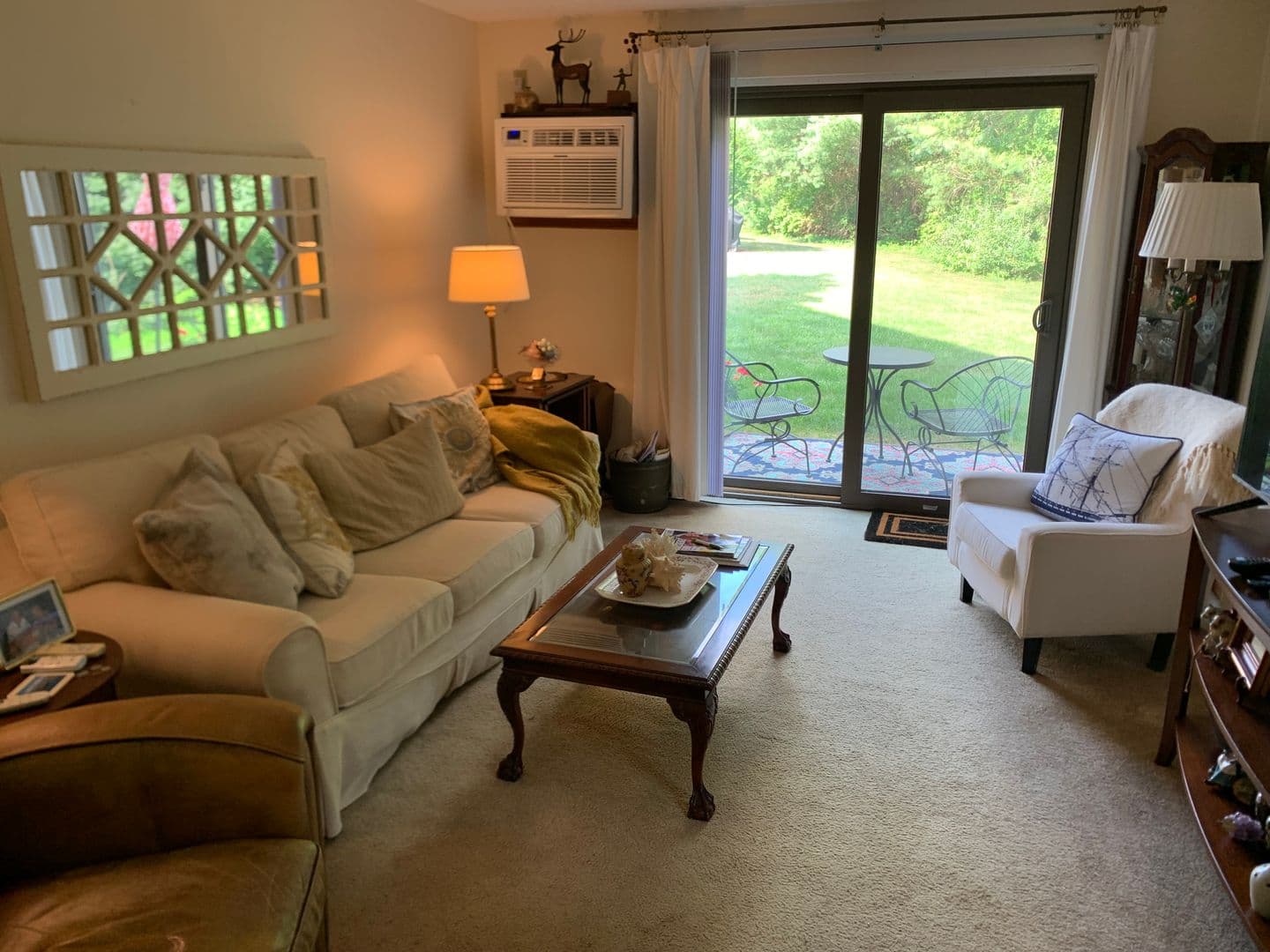 Merrimack Townhome: 13 Hummingbird Lane