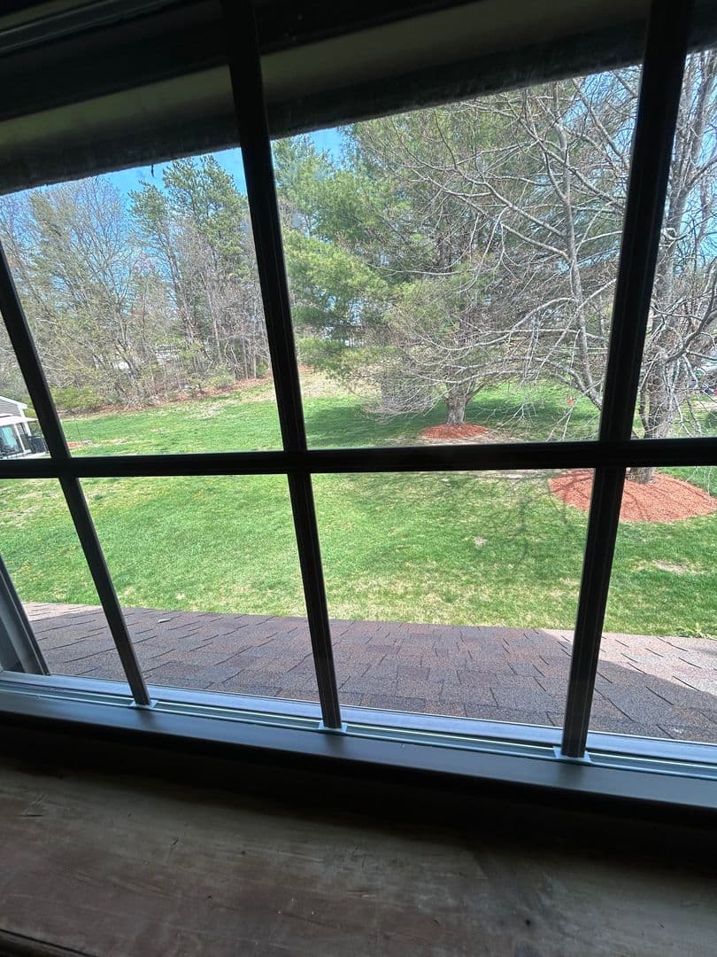 Merrimack Townhome: 13 Hummingbird Lane