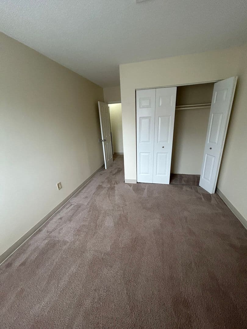 Nashua Apartment: 190 Ledge Street
