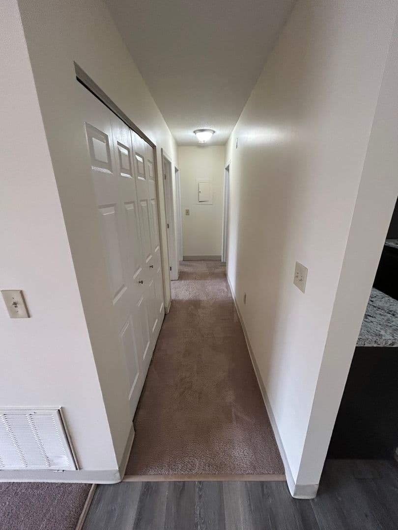 Nashua Apartment: 190 Ledge Street