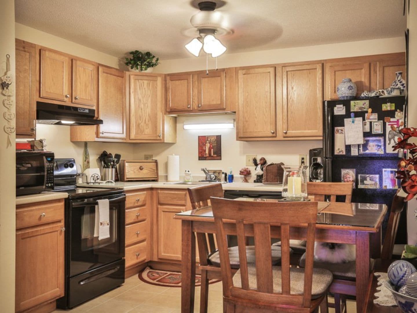 Merrimack Townhome: 13 Hummingbird Lane