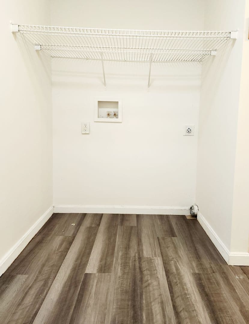 Rochester Apartment: 9-17 Elm Court
