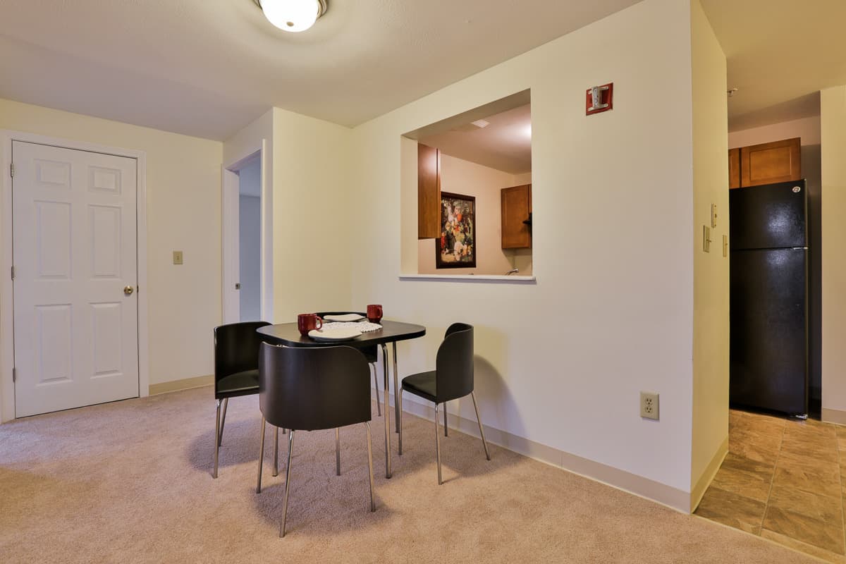 Manchester Apartment: 207 Eastern Avenue - Apt. 35