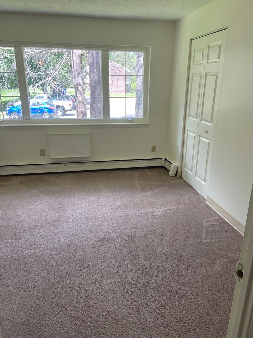 Dover Apartment: 2A Adelle Dr
