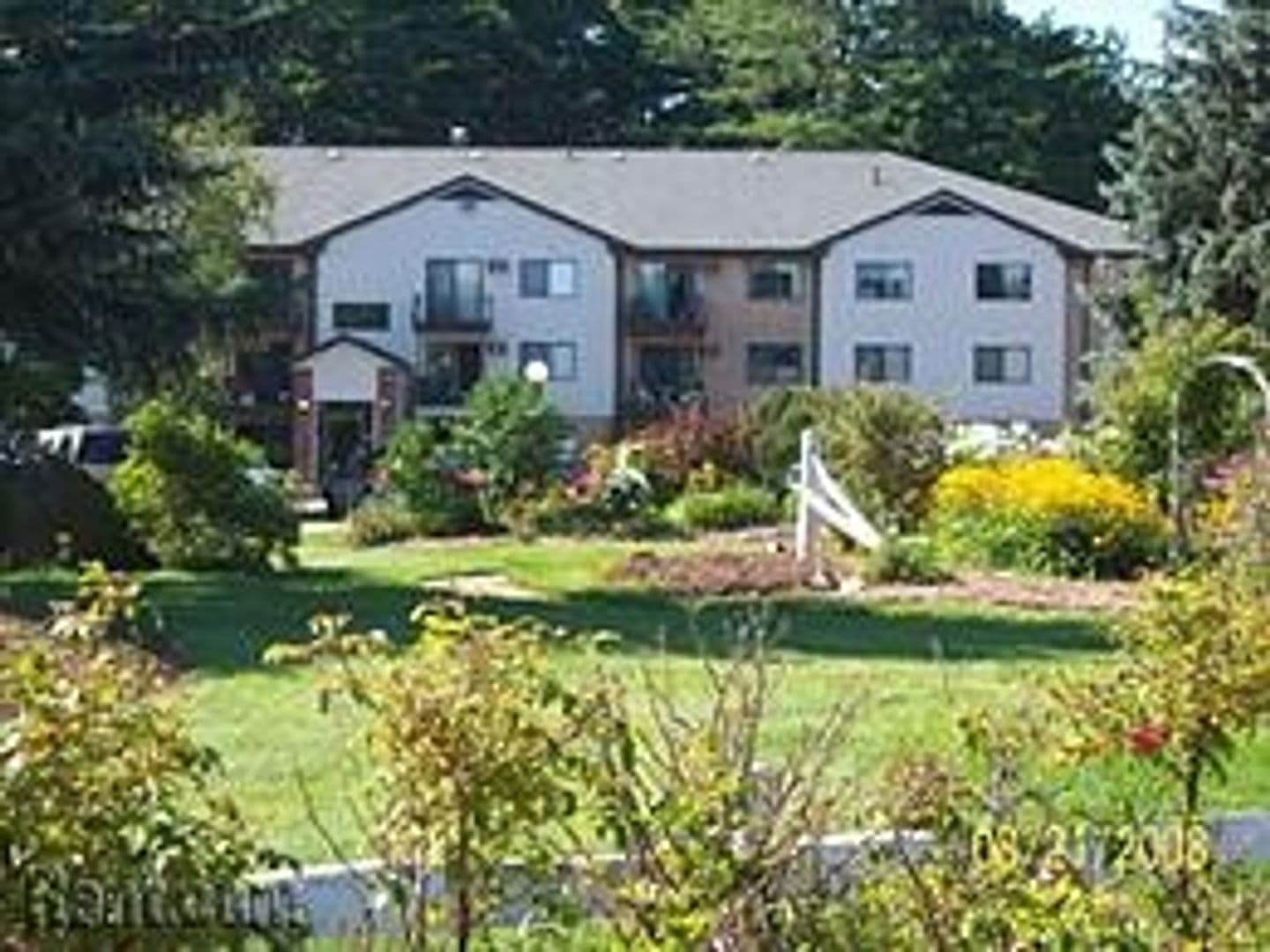 Laconia Apartment: 10-52 Estates Circle
