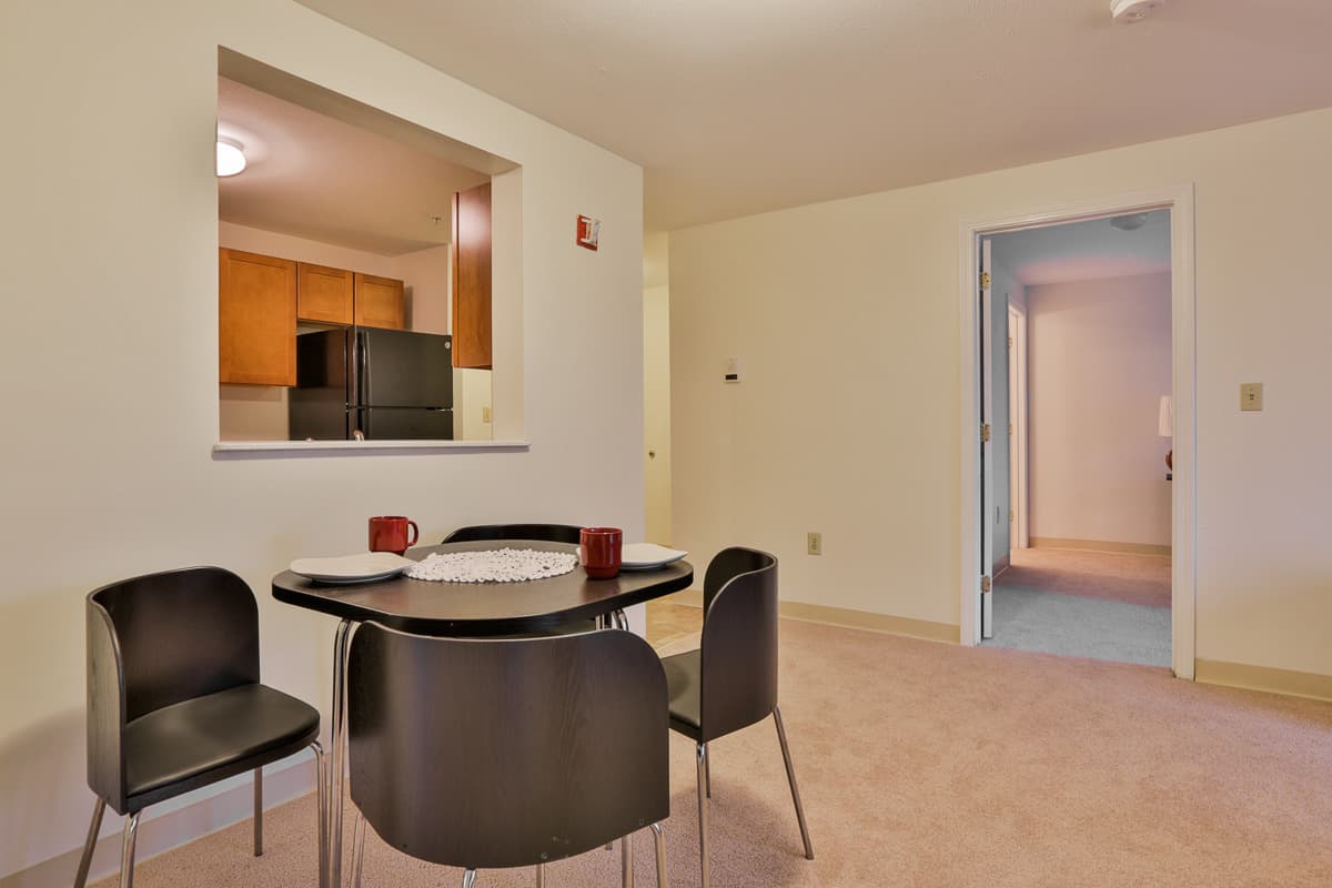 Manchester Apartment: 207 Eastern Avenue - Apt. 35