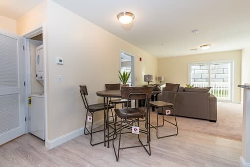 Londonderry Apartment: 6 MacGregor Court